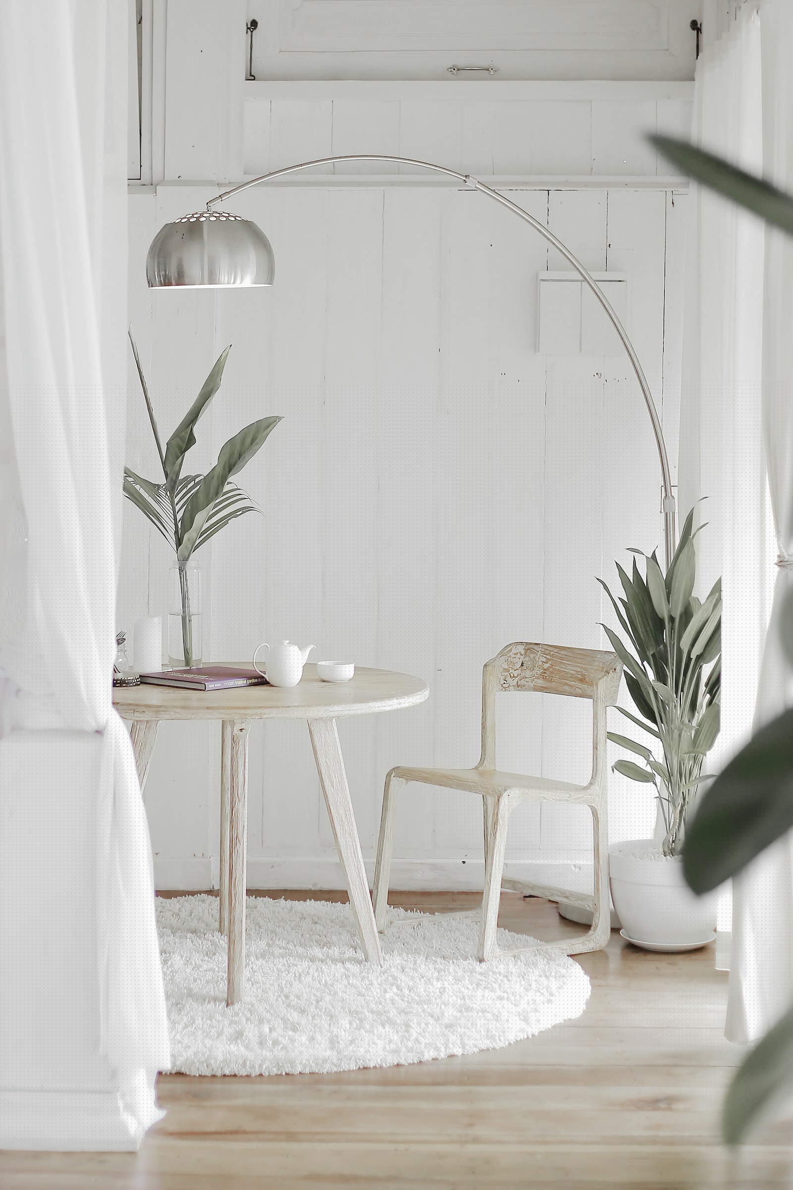 Bureau en bois massif et rangements sur mesure